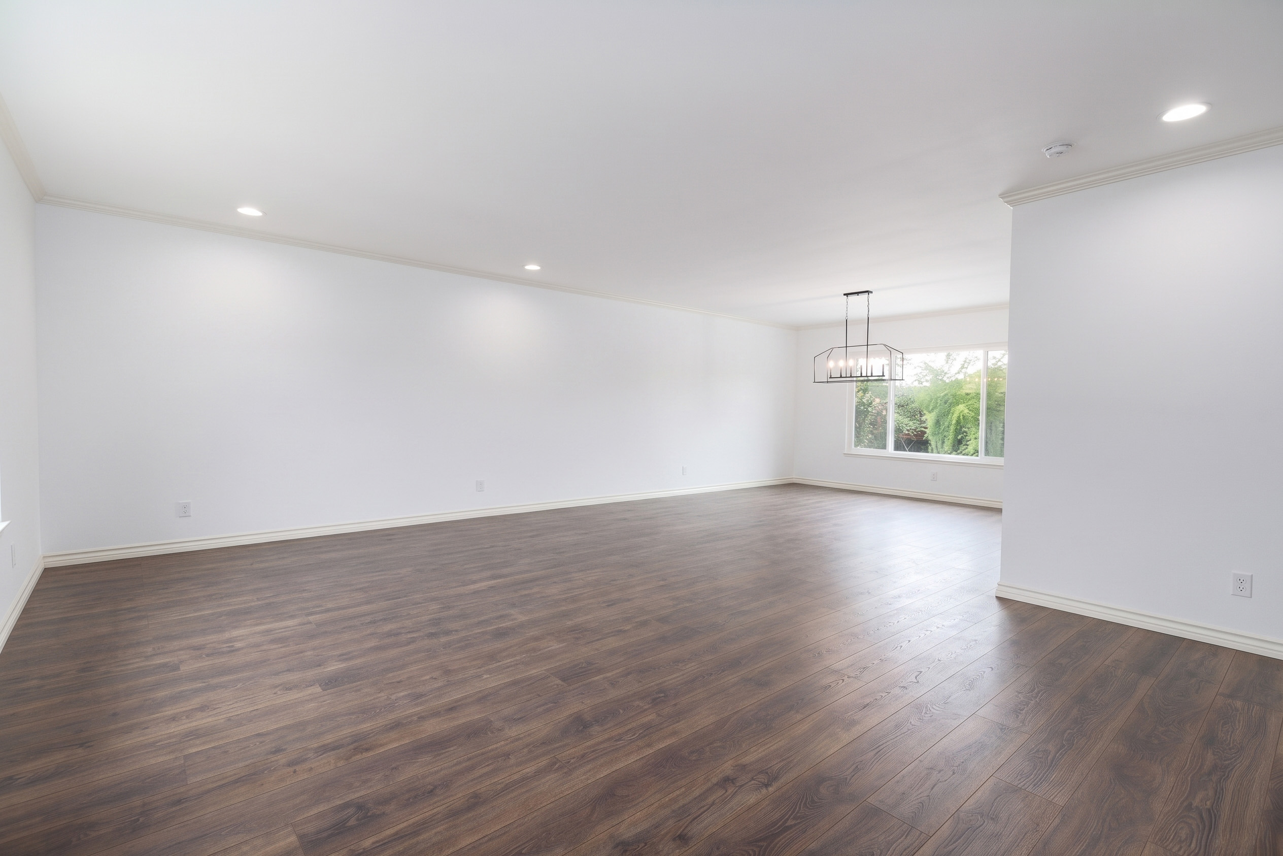 Before staging — La Cardena living room