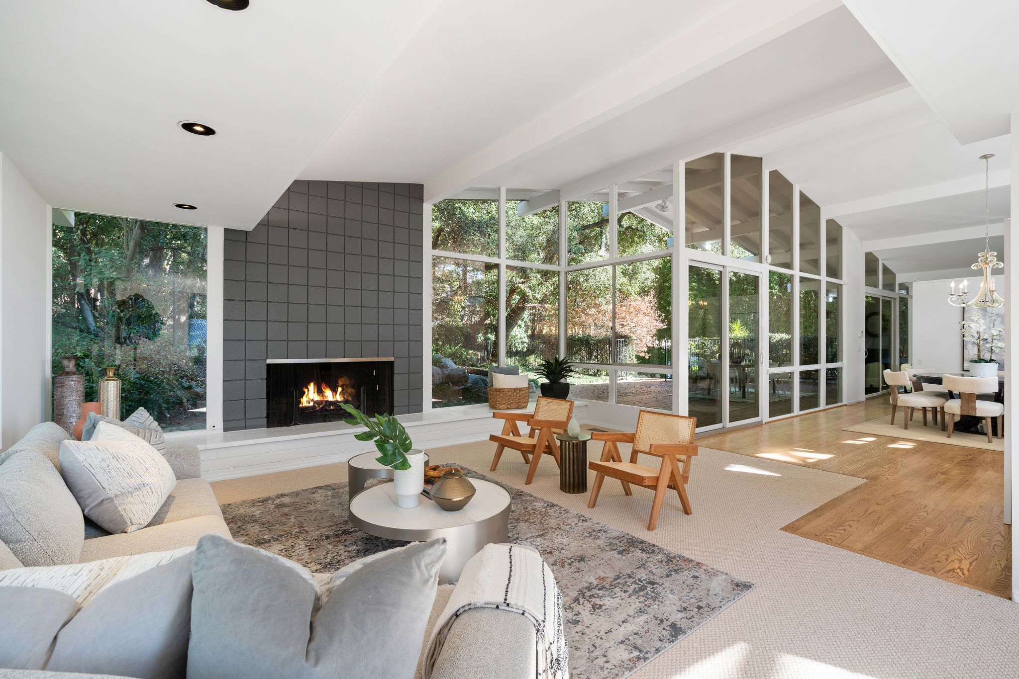 Midcentury living room